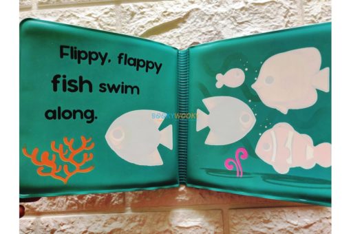 Splish Splash Ocean Colour Changing Bath Book 4jpg